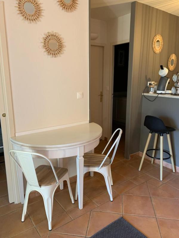 Appartement Cosy Avec Climatisation Reversible Golf De Saumane Dış mekan fotoğraf